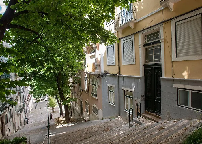 Baum Liverpooler Terrasse By Interhome * Lisboa