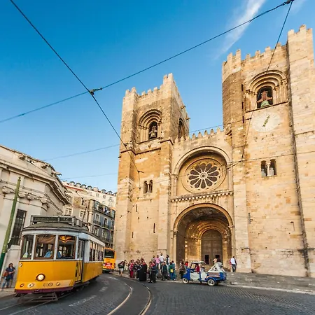 Baum Liverpooler Terrasse By Interhome * Lisboa
