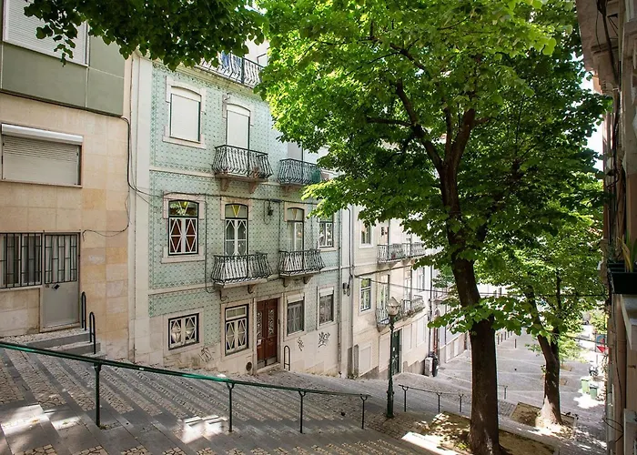 Baum Liverpooler Terrasse By Interhome